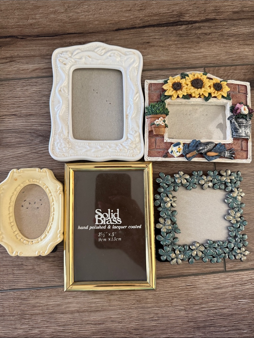 Decorative Picture Frames Vintage and new! Assorted smaller sizes. - Picture 5 of 5